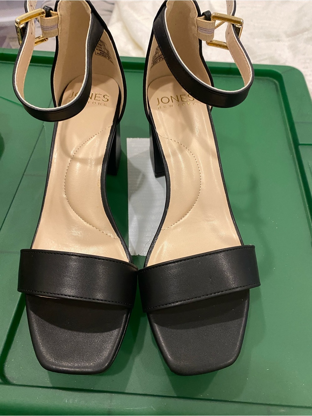 Jones New York Herliza Black Block Heel Ankle-Strap Sandals size 8